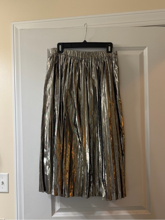 GAP Dresses & Skirts - Metallic Pleated Midi Skirt